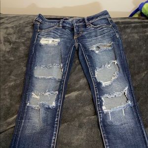 Size 4 American eagle ripped jeans